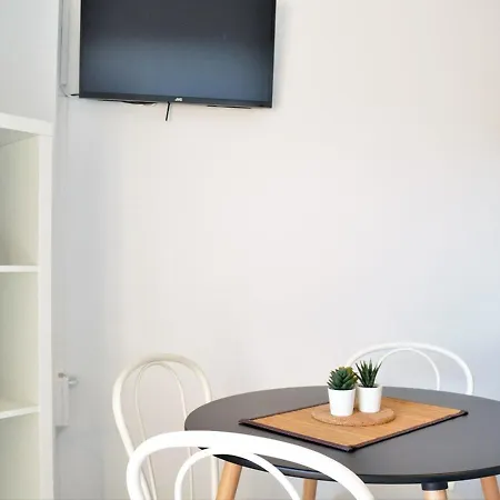 4 Couchages Avec Terrasse, Parking Et Proche Au Lavandou - Fr-1-251-240 * Le Lavandou